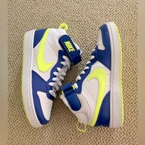 New Nike Court Borough Mid BG - Size 5Y
